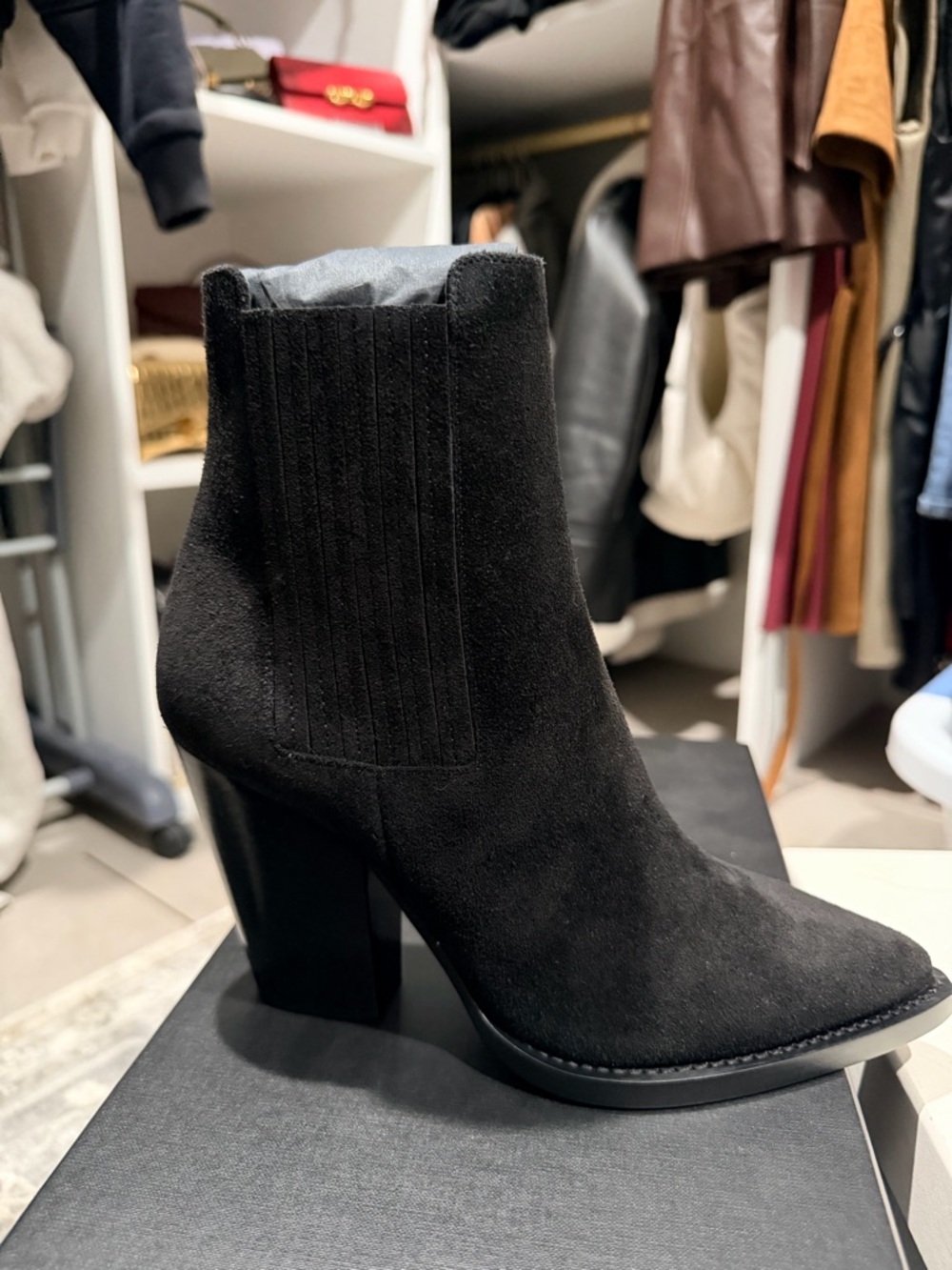 Saint Laurent Theo Chelsea boot